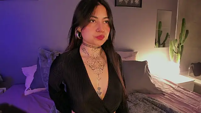 Snapshot of anne_dh chatting on 02.25.26 anne dh online show from 02.25.26