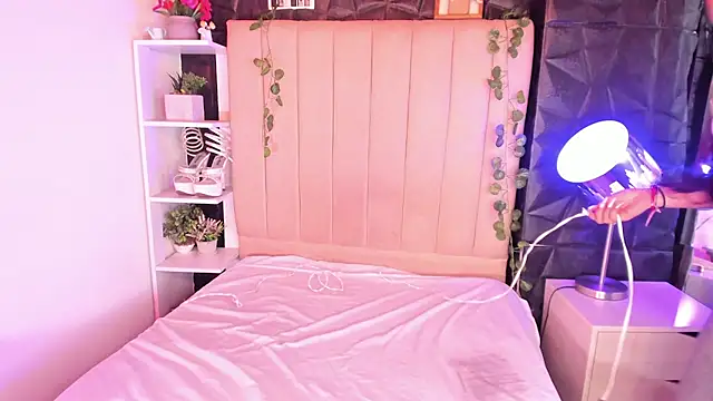 Bonnali lune online show from 02.03.26