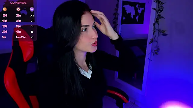 Snapshot of ZoeValencia1 chatting on 11.10.25 ZoeValencia1 online show from 11.10.25