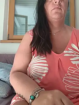 LaReginaNera online show from 06.13.26