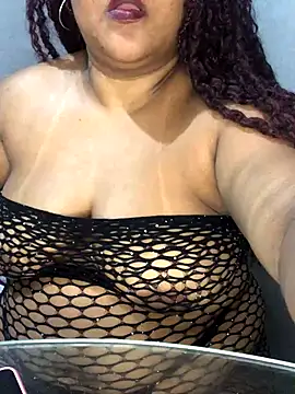 Snapshot of melcarioca1111 chatting on 10.29.25 melcarioca1111 online show from 10.29.25