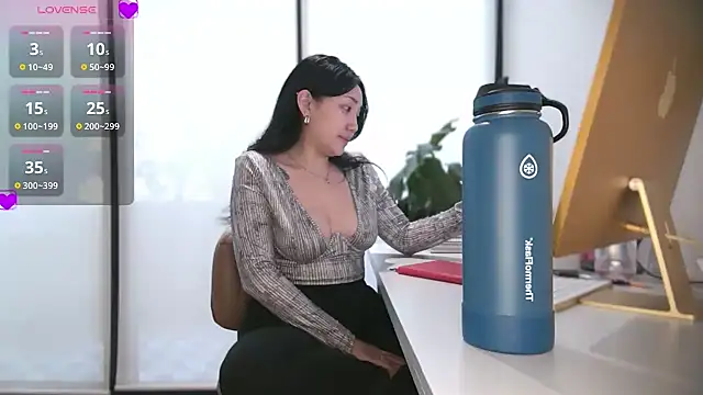 Snapshot of yuzhara chatting on 09.09.25 yuzhara online show from 09.09.25