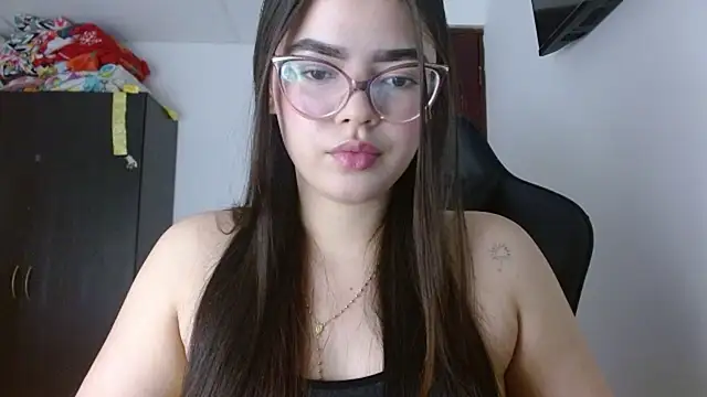 Valentina2390 online show from 04.06.26