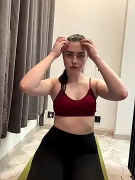 Snapshot of MilanaDayLi chatting on 10.24.25 MilanaDayLi online show from 10.24.25