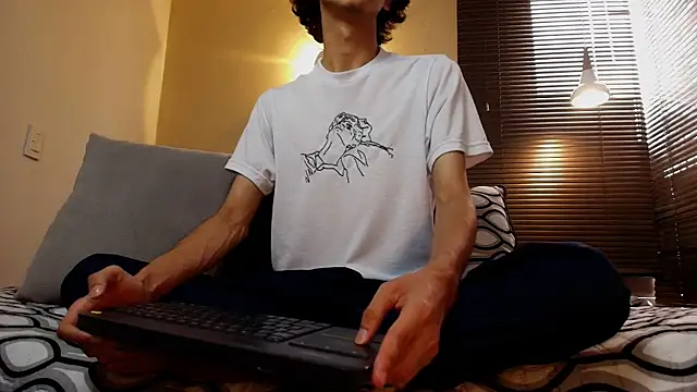 Snapshot of Lucian_Morel_S chatting on 11.20.25 Lucian Morel S online show from 11.20.25