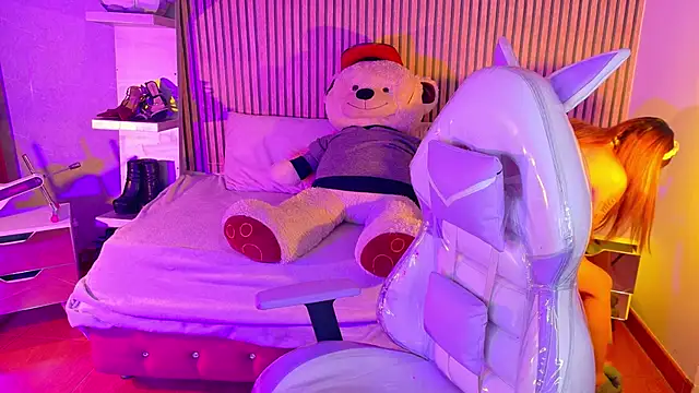  aitana 001 online show from 12.18.25