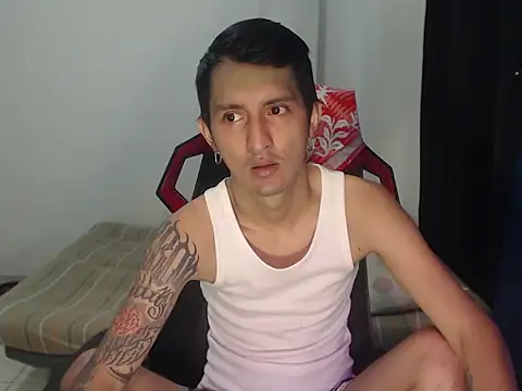 Snapshot of brianbigcock777 chatting on 04.15.26 brianbigcock777 online show from 04.15.26