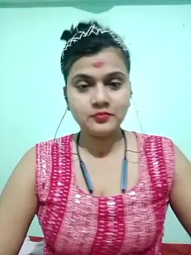 Snapshot of Kavya-Tiwari chatting on 11.19.25 Kavya-Tiwari online show from 11.19.25