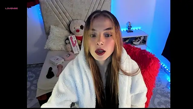 Snapshot of Mia_Victoria22 chatting on 05.04.26 Mia Victoria22 online show from 05.04.26