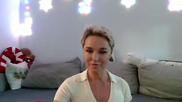 PleasureWeCouple online show from 12.22.25