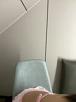 Snapshot of lelebaybay888 chatting on 10.17.25 lelebaybay888 online show from 10.17.25