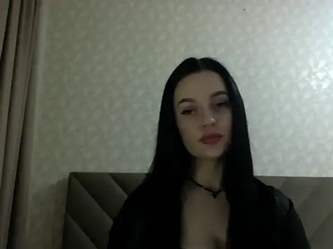 Snapshot of Lulii24 chatting on 11.16.25 Lulii24 online show from 11.16.25