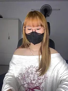 Meowyeuk6 online show from 03.16.26