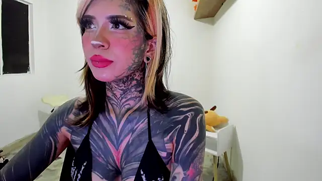 Nickidoll66- online show from 05.20.26