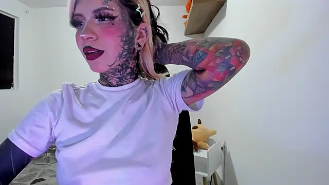 Nickidoll66- online show from 05.27.26