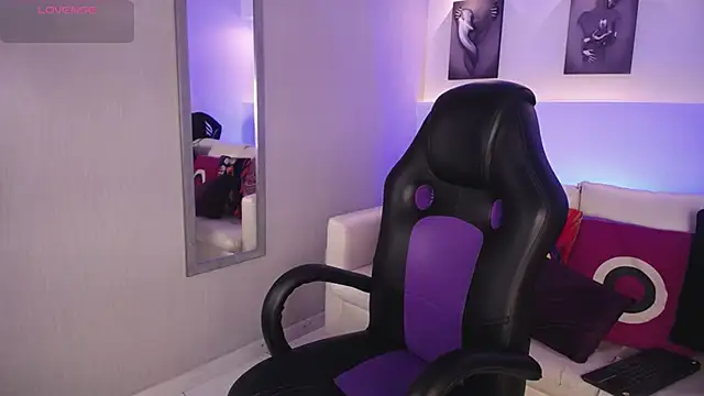 AdrianRinaldi online show from 09.11.25