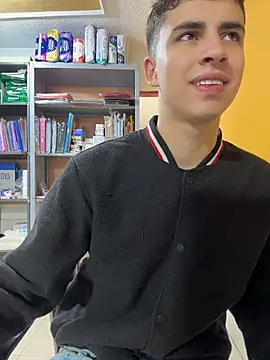 Snapshot of AdrianRinaldi chatting on 05.13.26 AdrianRinaldi online show from 05.13.26