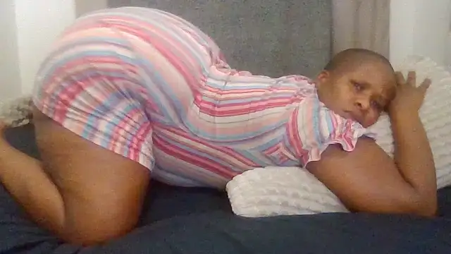 Snapshot of SexyNonnyy chatting on 09.23.25 SexyNonnyy online show from 09.23.25