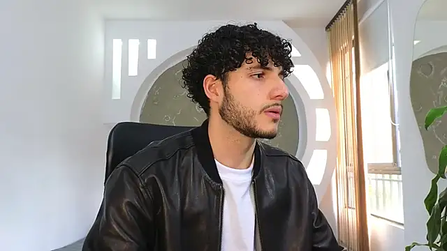 Snapshot of Rafael_Mendezz chatting on 09.18.25 Rafael Mendezz online show from 09.18.25