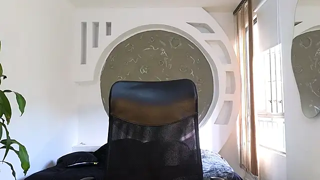 Snapshot of Rafael_Mendezz chatting on 10.03.25 Rafael Mendezz online show from 10.03.25