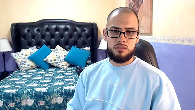 Snapshot of Marcus_Soler chatting on 10.01.25 Marcus Soler online show from 10.01.25