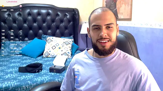 Snapshot of Marcus_Soler chatting on 10.11.25 Marcus Soler online show from 10.11.25