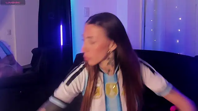 GiaJamess online show from 05.13.26