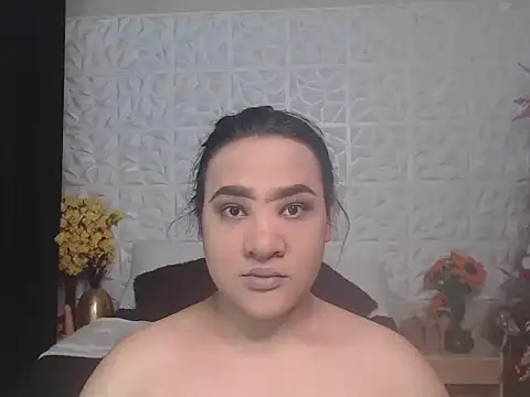 Hotcum ella online show from 12.16.25