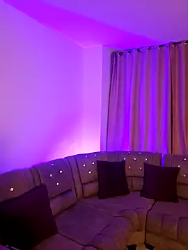 AliishaPss online show from 11.12.25