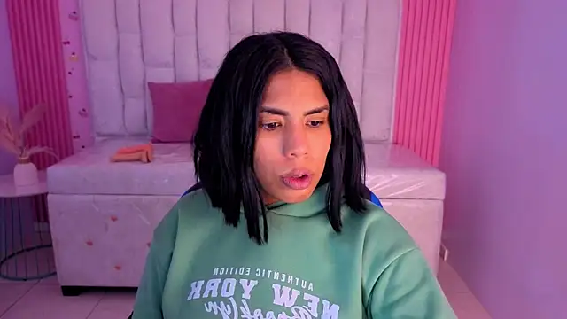 ambar fox s online show from 04.10.26