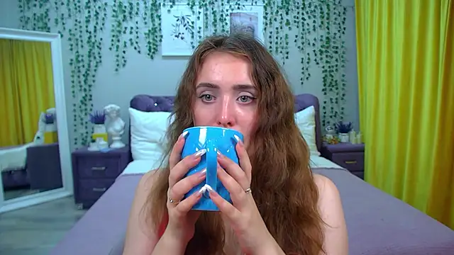 Snapshot of SherryBaers chatting on 10.08.25 SherryBaers online show from 10.08.25