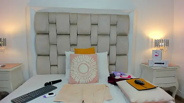 frehia dimou online show from 09.28.25