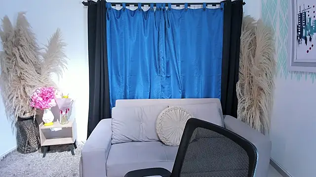 Snapshot of SofiaRivera1 chatting on 03.28.26 SofiaRivera1 online show from 03.28.26