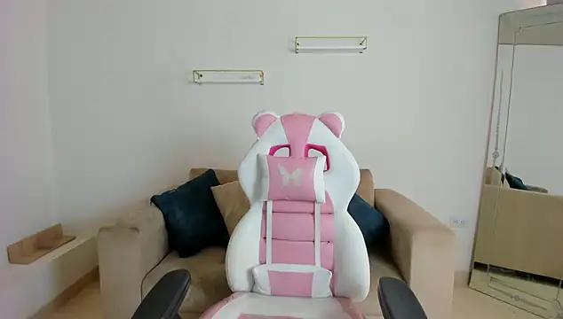 april smiith online show from 01.08.26