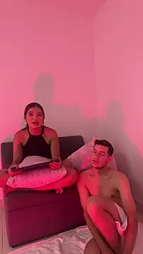 Snapshot of lara_and_danny chatting on 10.17.25 lara and danny online show from 10.17.25