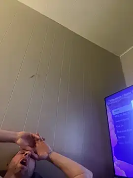 Snapshot of k_nutz87 chatting on 02.18.26 k nutz87 online show from 02.18.26