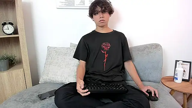 Snapshot of Honeymoon_sariel chatting on 10.12.25 Honeymoon sariel online show from 10.12.25