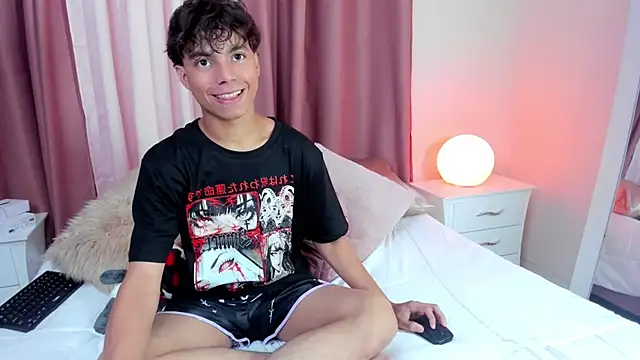 Snapshot of Honeymoon_sariel chatting on 10.29.25 Honeymoon sariel online show from 10.29.25