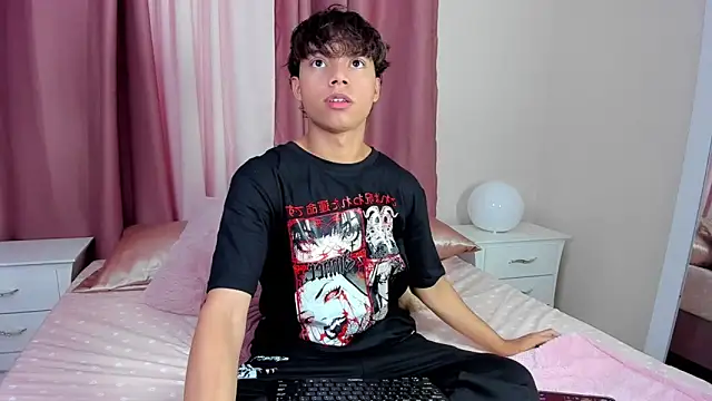 Snapshot of Honeymoon_sariel chatting on 11.24.25 Honeymoon sariel online show from 11.24.25