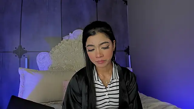 Snapshot of NaishaFord_1 chatting on 10.04.25 NaishaFord 1 online show from 10.04.25