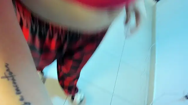 Snapshot of Megan_Sweetas chatting on 11.09.25 Megan Sweetas online show from 11.09.25