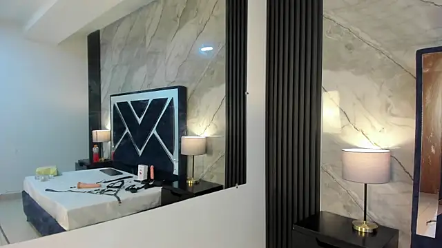 Snapshot of Megan_Sweetas chatting on 11.21.25 Megan Sweetas online show from 11.21.25