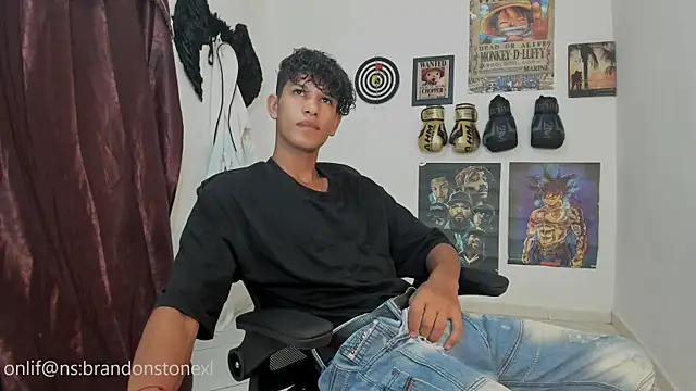 Snapshot of brandonstonexl chatting on 09.12.25 brandonstonexl online show from 09.12.25