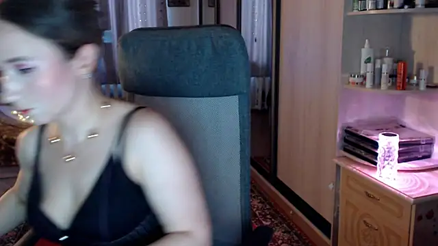 ClassyInna online show from 12.15.25