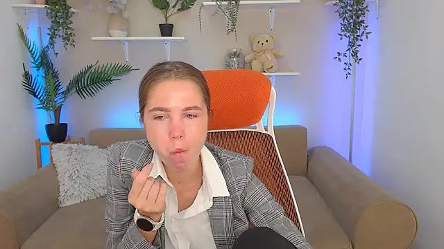 Snapshot of Spicy_Lexi chatting on 09.16.25 Spicy Lexi online show from 09.16.25