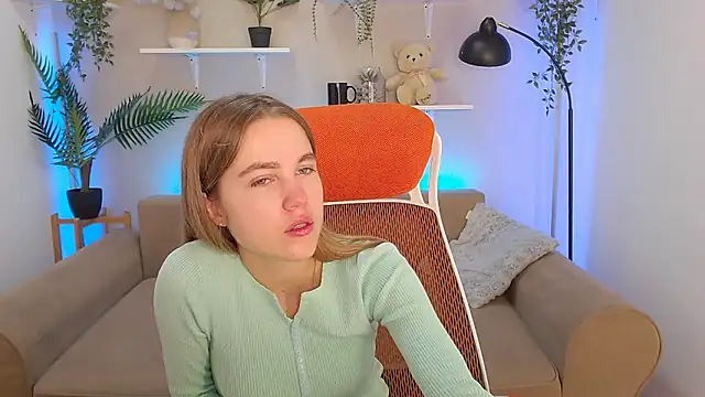 Snapshot of Spicy_Lexi chatting on 09.27.25 Spicy Lexi online show from 09.27.25