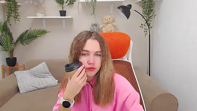 Snapshot of Spicy_Lexi chatting on 10.13.25 Spicy Lexi online show from 10.13.25