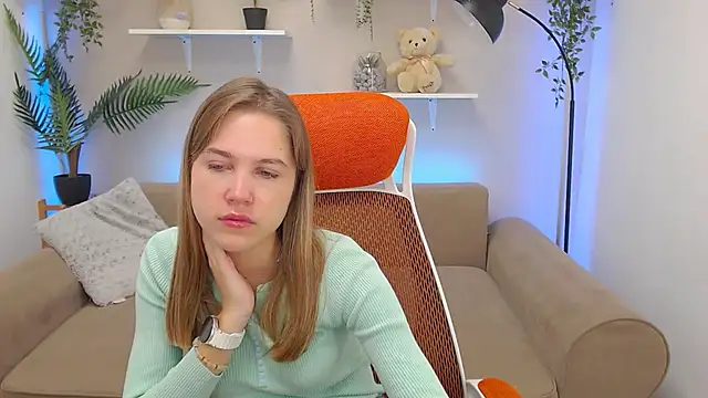 Snapshot of Spicy_Lexi chatting on 10.15.25 Spicy Lexi online show from 10.15.25