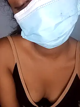 Snapshot of kissy_doll chatting on 10.01.25 kissy doll online show from 10.01.25