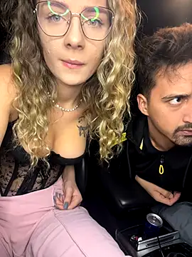 Snapshot of ScarlettSmithX chatting on 11.14.25 ScarlettSmithX online show from 11.14.25